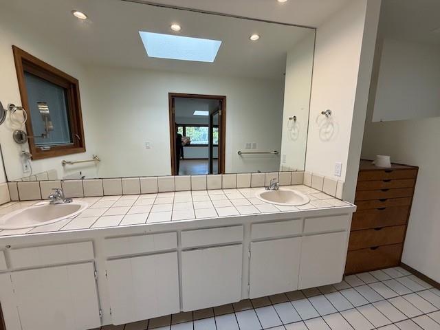 Building Photo - 240 W Floresta Way