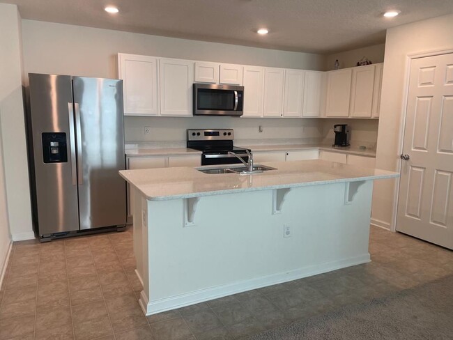 Building Photo - 9721 Tandem Ct