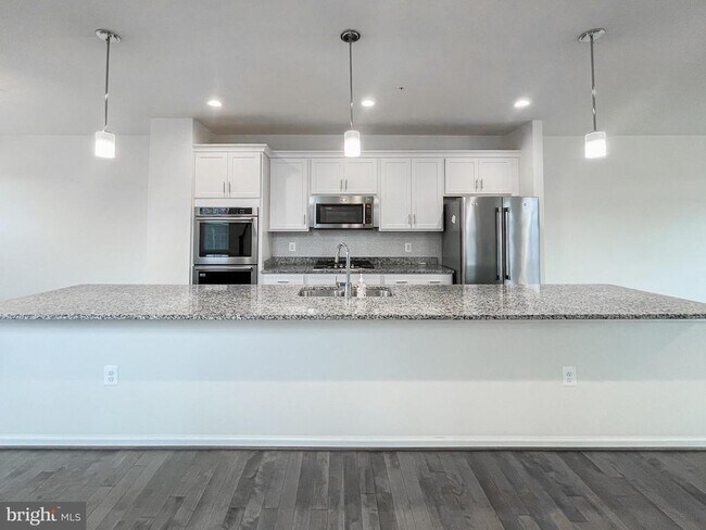 Building Photo - 15501 Newtonmore Ln