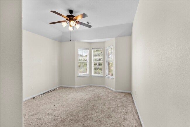 Building Photo - 6407 Pine Rest Dr