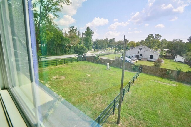 Building Photo - 111 Big Deer Dr