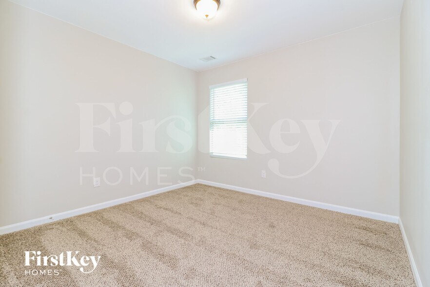 Building Photo - 659 Independence Ave