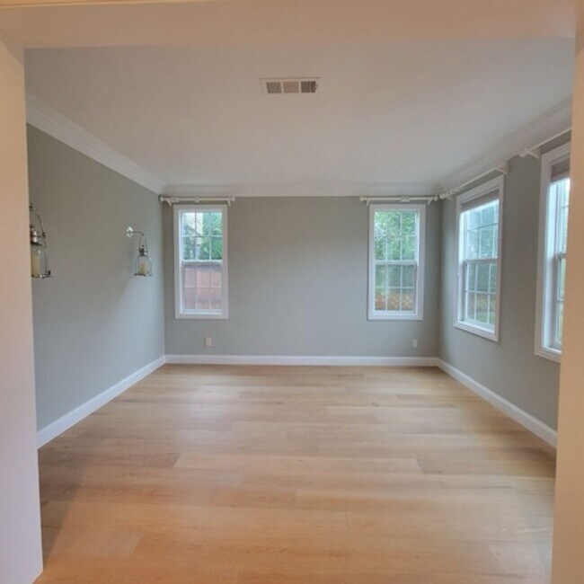 Building Photo - 3bd/2.5ba House In Bressi Ranch!