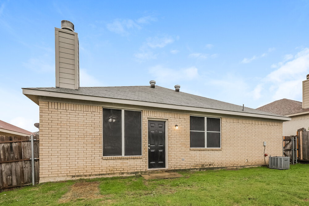 Building Photo - 9920 Legacy Dr