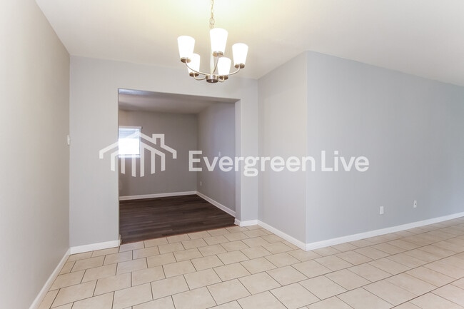 Building Photo - 3410 W Mariposa St