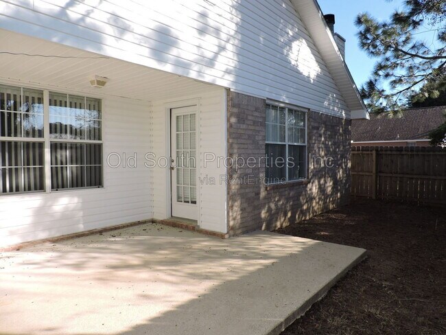 Building Photo - 1897 Gulf Bay Ln