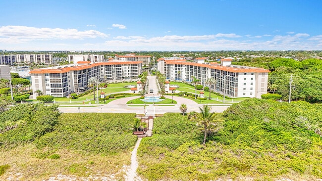 Building Photo - 2871 N Ocean Blvd