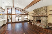 Building Photo - 10 Martingale Ln