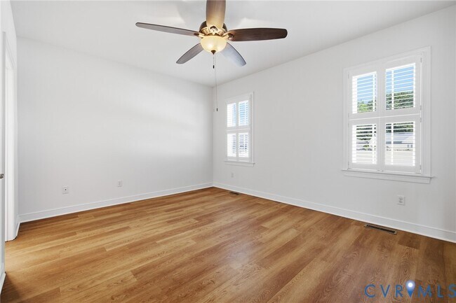Building Photo - 6613 St Laurence Dr