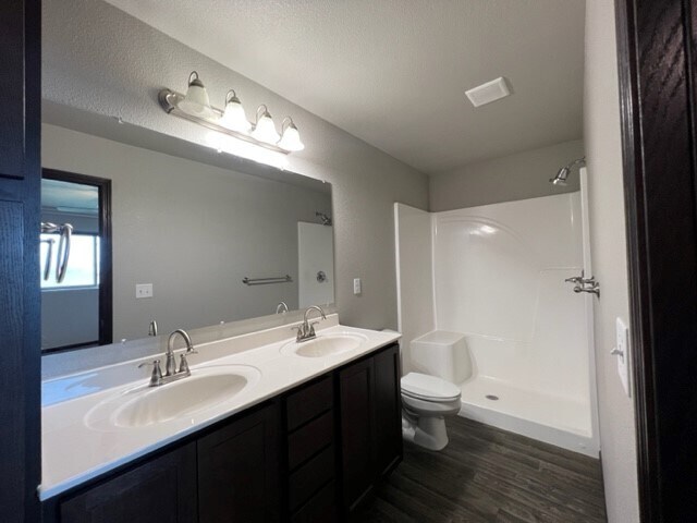 Building Photo - 4437 Beringer Dr