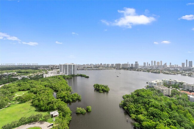 Building Photo - 16385 Biscayne Blvd