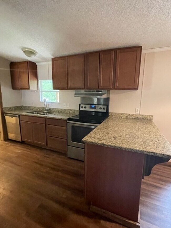 Building Photo - Rustic home in Citronelle