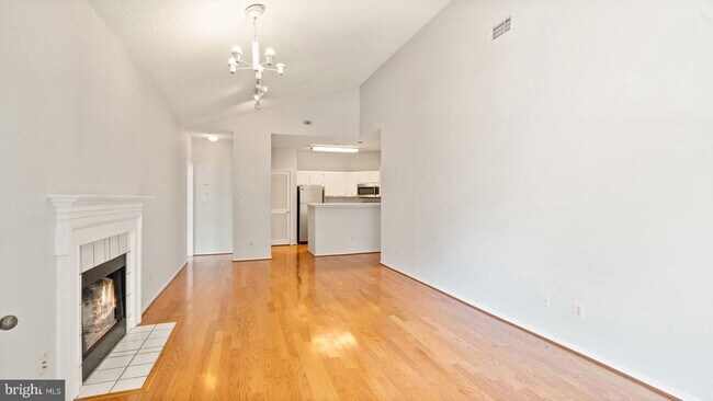 Building Photo - 13058 Autumn Woods Way