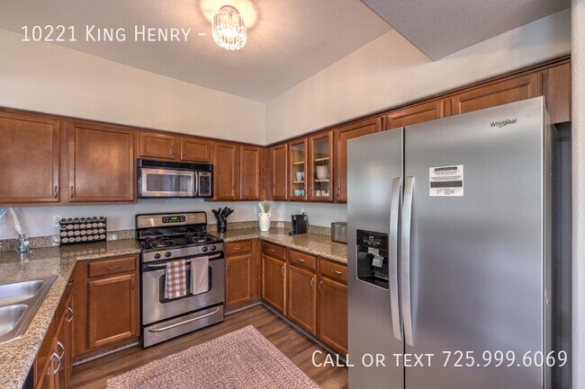 Building Photo - 10221 King Henry Ave