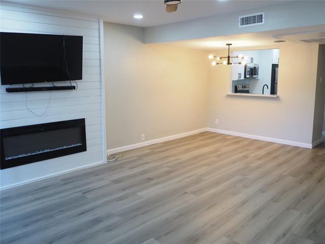 Building Photo - 962 S Weatherred Dr