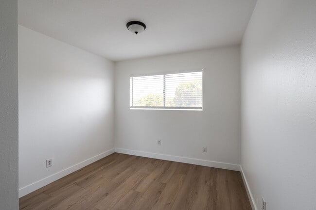 Building Photo - 5191 Alumni Pl