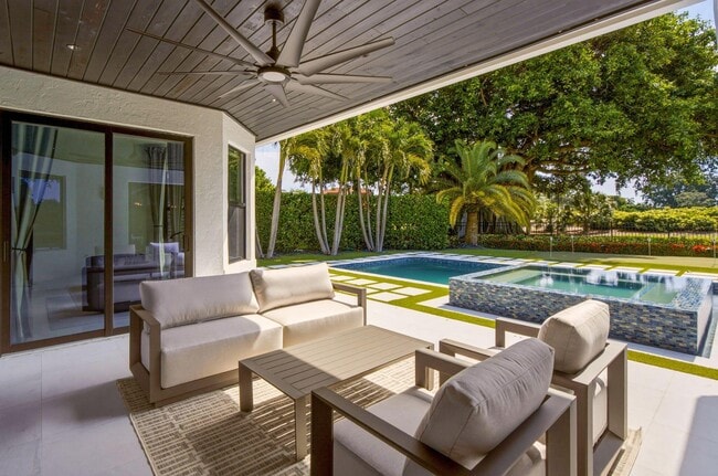 Building Photo - 10720 Ave of the PGA
