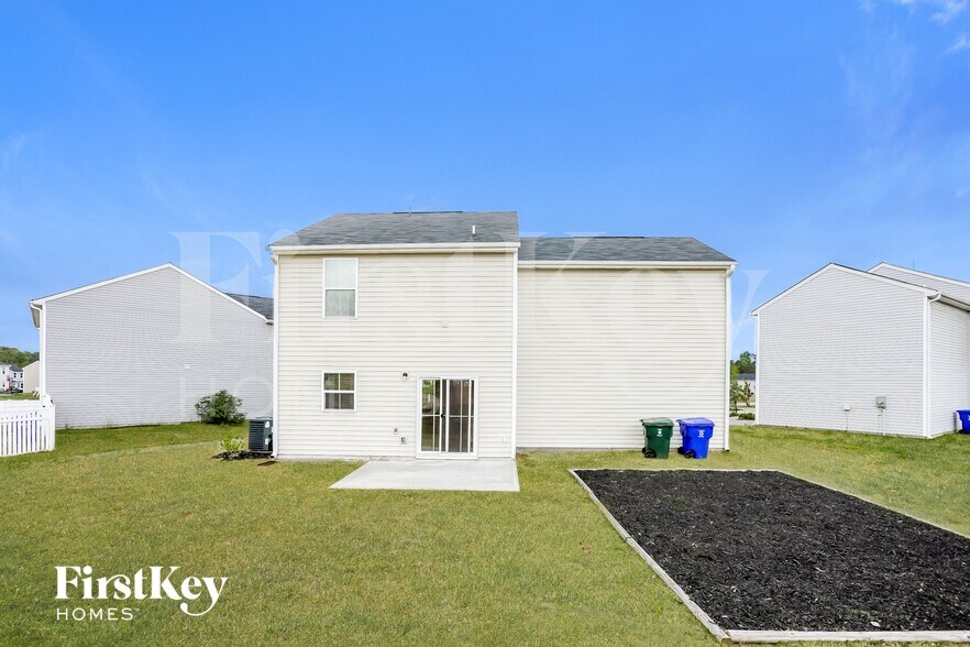 Building Photo - 14 Windchime Ct