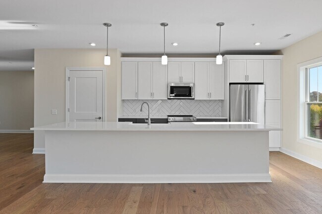 Building Photo - 5233 Highpointe Lakes Dr