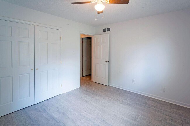 Building Photo - 12618 Lockerbie Cir