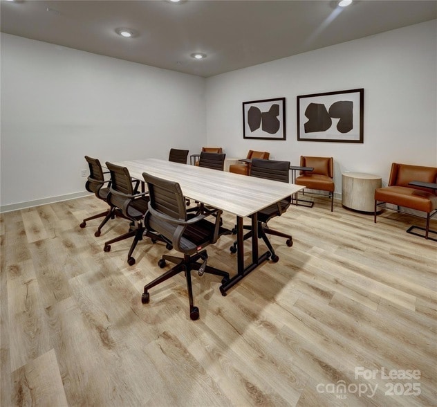 Building Photo - 8501 University Executive Park Dr