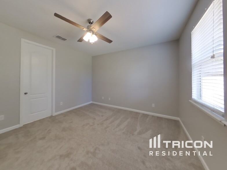 Building Photo - 3972 Ringneck Dr
