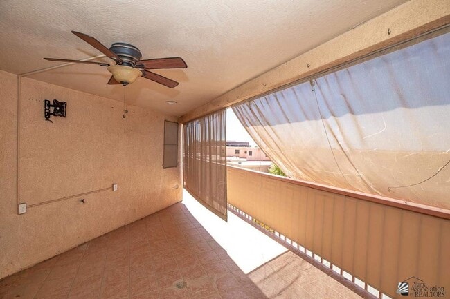 Building Photo - 2174 S Del Valle Way
