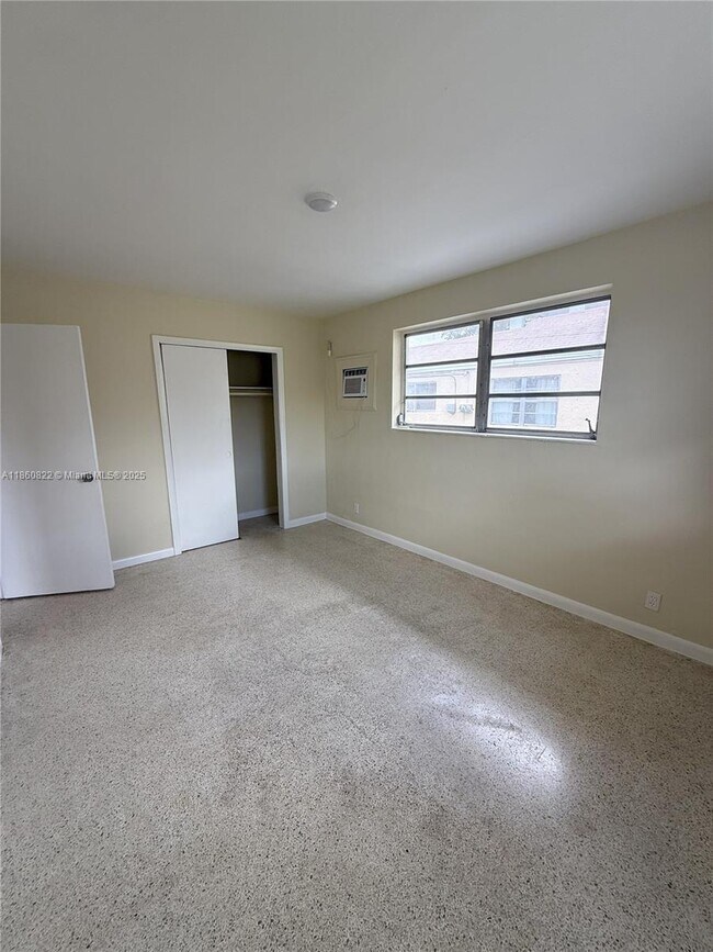 Building Photo - 1725 NW 59th St