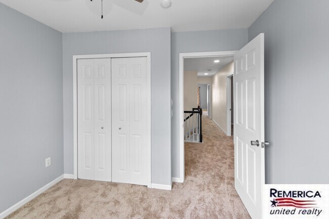 Building Photo - 45189 Horseshoe Dr