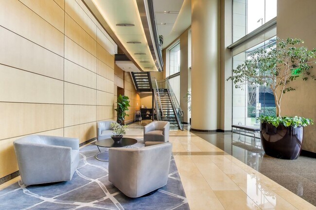 Building Photo - Luxury High-Rise Living | Stunning Bay Bridge Views from the 31st Floor