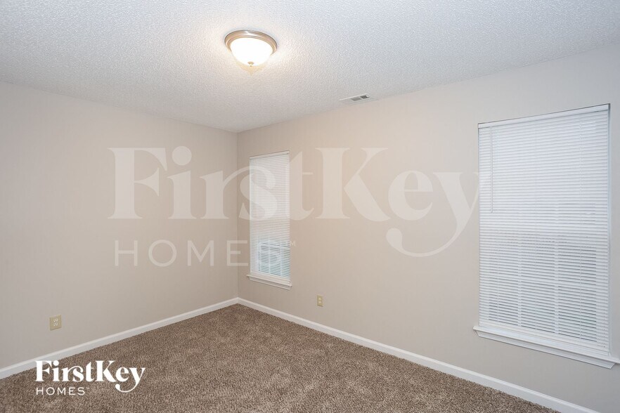 Building Photo - 5100 Wheat Dr SW
