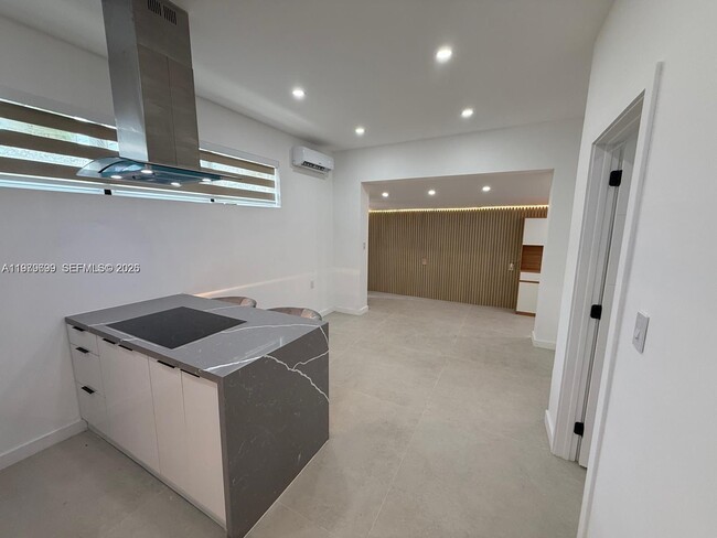 Building Photo - 401 NW 131st St