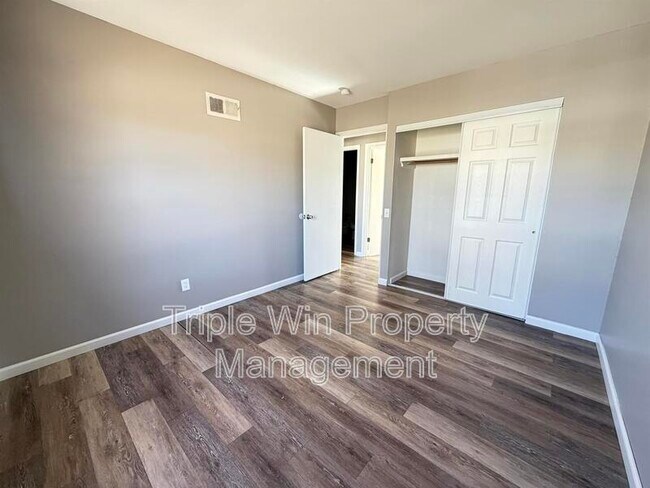 Building Photo - 1344 Coppergate Ln