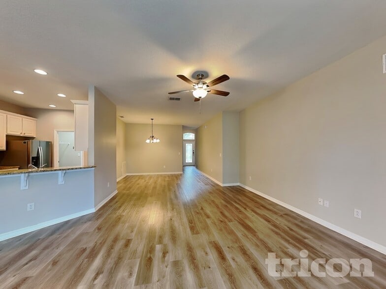 Building Photo - 12423 Ridgedale Dr