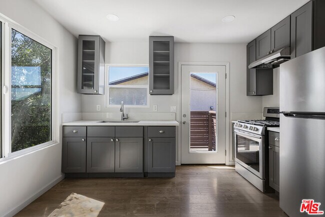 Building Photo - 1562 Attridge Ave