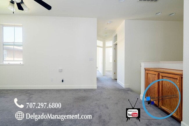 Building Photo - Beautiful gated Tiara 3 bedroom condo