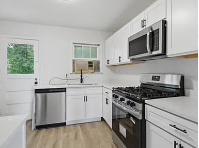 Building Photo - 607 S Austin St