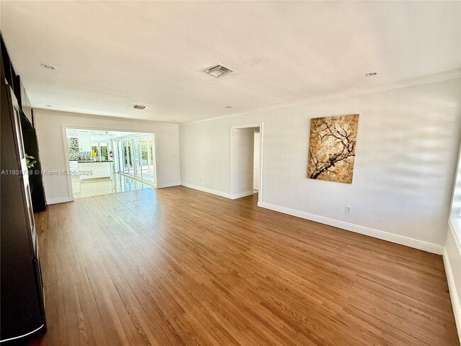 Building Photo - 5321 SW 89th Ct