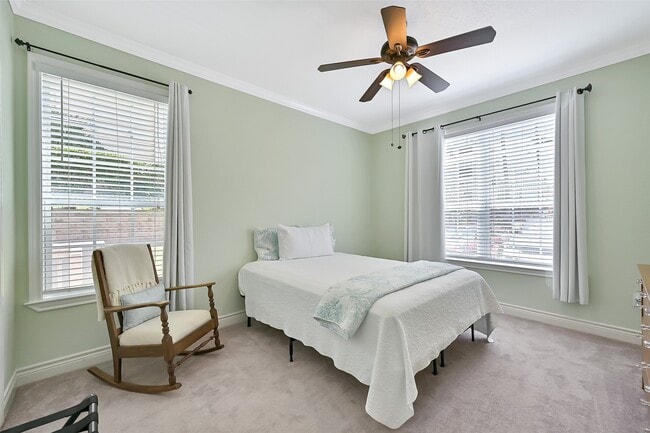 Building Photo - 7000 Seawall Blvd