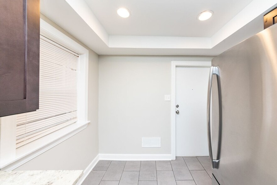 Building Photo - 2745 W Gregory St