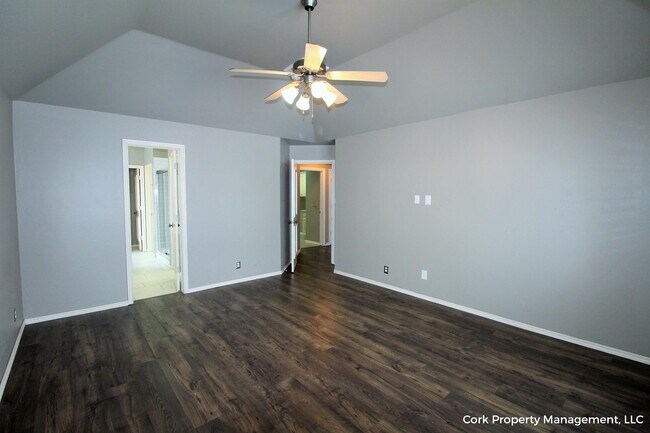Building Photo - 2808 Stonebrook Rd