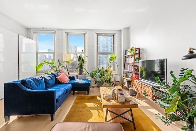 Building Photo - 70 Lincoln St