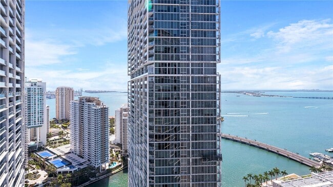 Building Photo - 485 Brickell Ave