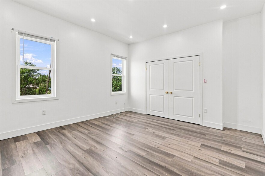Building Photo - 1119 N 41st St