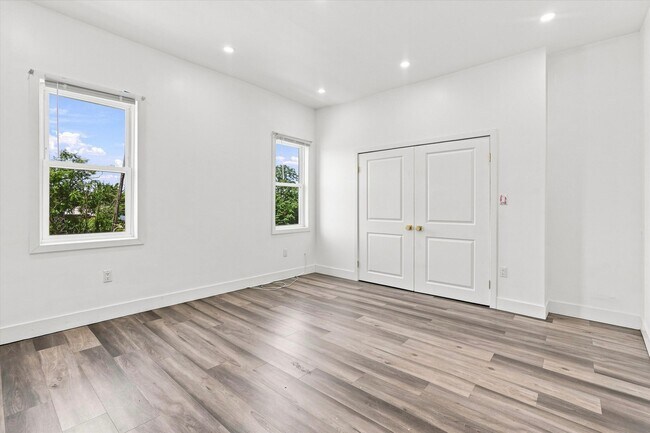 Building Photo - 1103 N 41st St