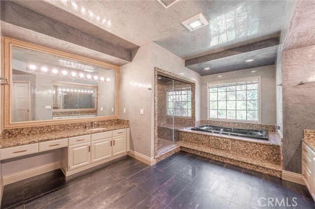 Building Photo - 3331 Oakmont View Dr