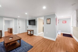 Building Photo - Charming Inglewood bungalow apartment just minutes from downtown!