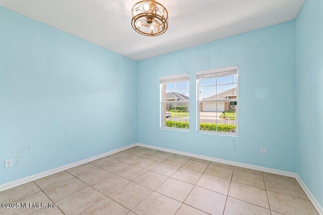 Building Photo - 3149 Silverado Cir