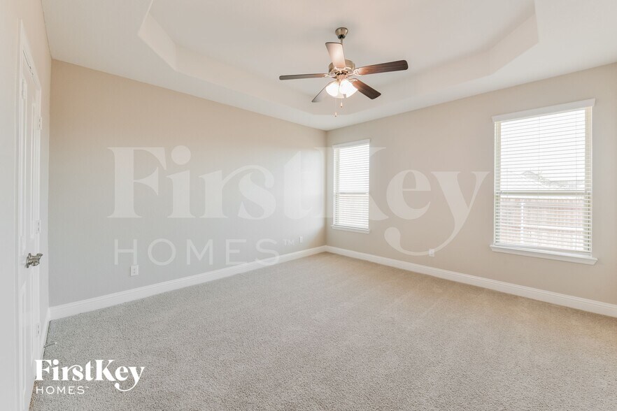 Building Photo - 4041 Honeyapple Way