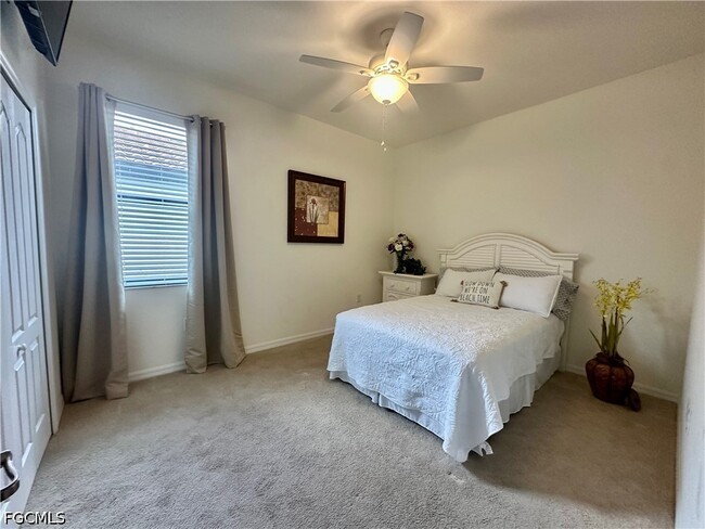 Building Photo - 11600 Golden Oak Terrace